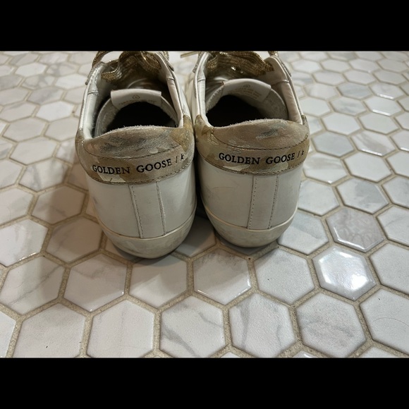 EUC Golden Goose SuperStars size 37 - Picture 8 of 8